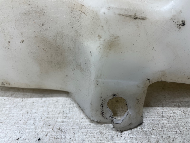 Бачок омывателя Ford Escape 3 2.0 бензин ENR90