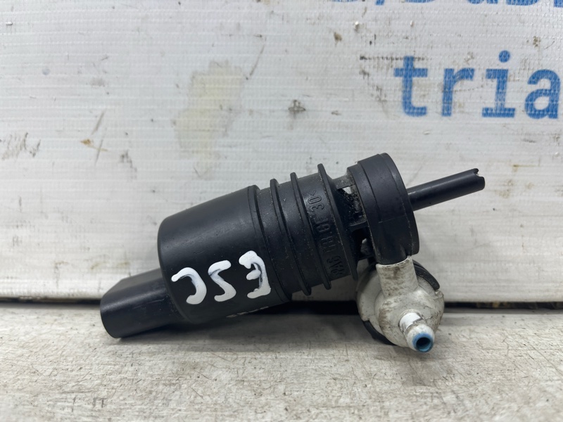 Насос омывателя стекла Ford Escape 2012-2019 3 2.0 бензин ENR90 CJ5Z17664A Б/У