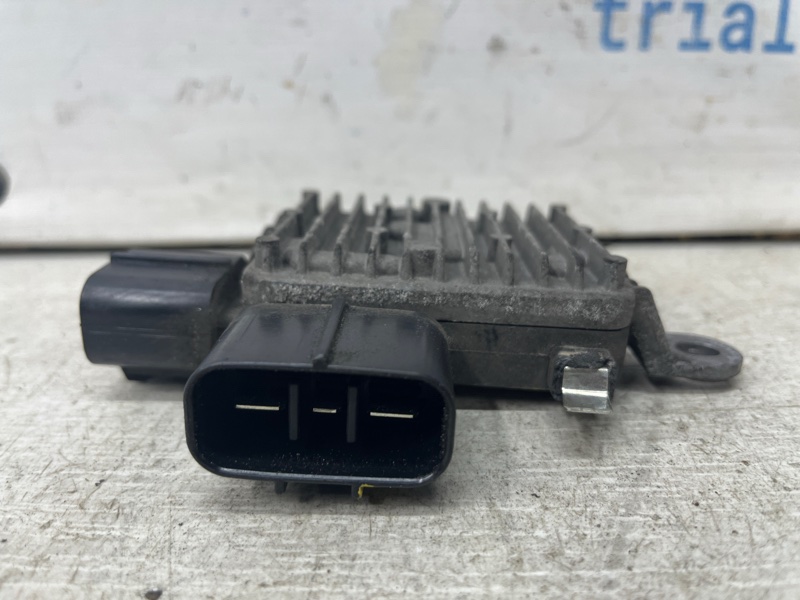 Блок управления вентилятором Kia Optima TF 2.4 бензин G4KJ