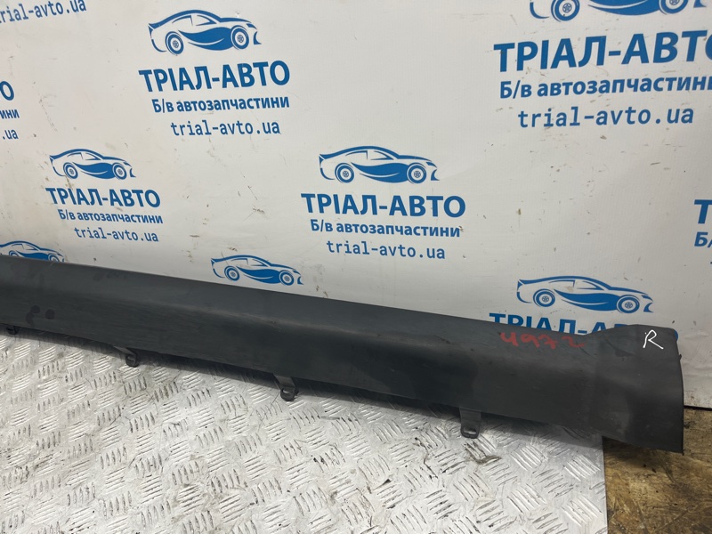 Накладка порога внешняя правая Journey 2007-2020 1 2.4 бензин ED3