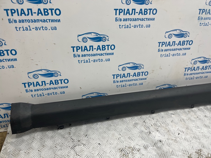 Накладка порога внешняя левая Dodge Journey 1 2.4 бензин ED3