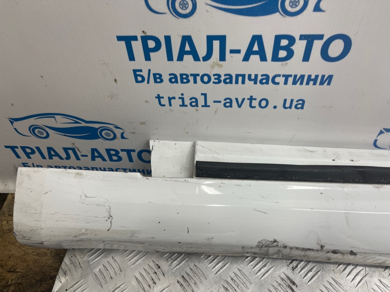 Накладка порога внешняя левая Fusion USA 2013-2020 2 1.5 бензин ENUN0