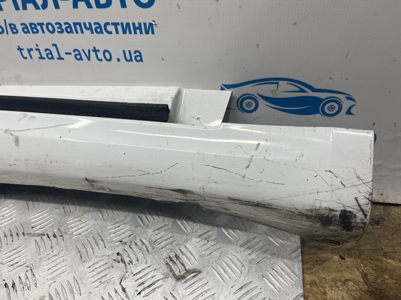 Накладка порога внешняя правая Fusion USA 2013-2020 2 1.5 бензин ENUN0