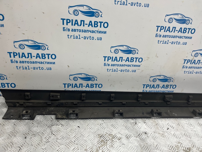 Накладка порога внешняя правая Escape 2012-2019 3 2.0 бензин ENR90