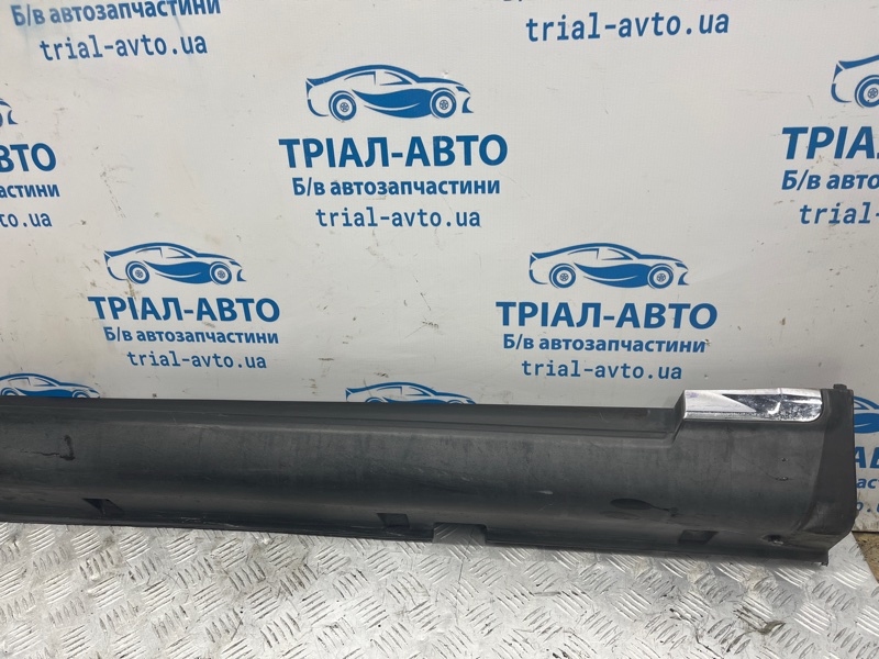 Накладка порога внешняя правая FX 2002-2008 S50 3.5 бензин VQ35DE