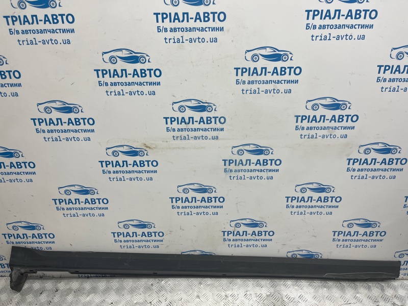 Накладка порога внешняя правая Kia Sorento 2014-2020 UM 2.4 бензин G4KJ FB5Z-7810176-AA Б/У