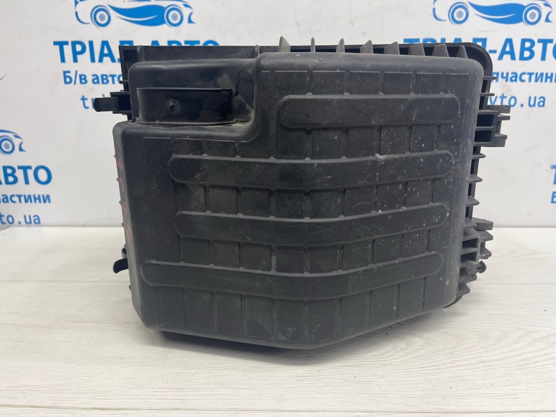 Корпус воздушного фильтра Santa fe 2012-2019 DM 2.4 бензин G4KJ Корпус воздушного фильтра Santa fe 2012-2019 DM 2.4 бензин G4KJ