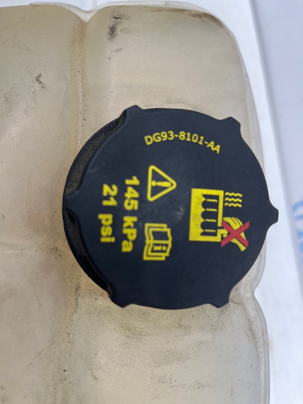 Бачок радиатора (расширительный) Escape 2012-2019 3 2.0 бензин ENR90