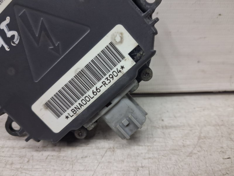 Блок розжига ксеноновой фары FX 2002-2008 S50 3.5 бензин VQ35DE