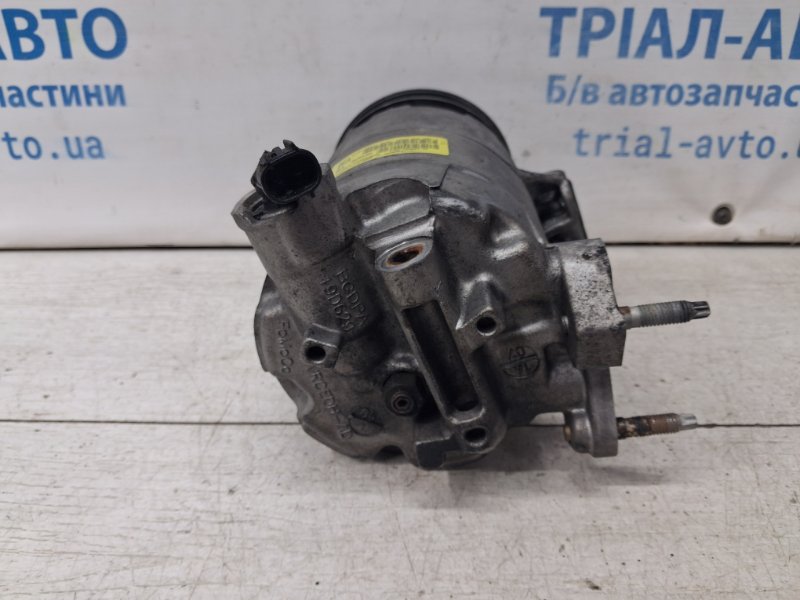Компрессор кондиционера Escape 2012-2019 3 2.0 бензин ENR90