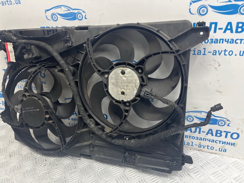 Диффузор с вентилятором радиатора Fusion USA 2013-2020 2 1.5 бензин ENUN0