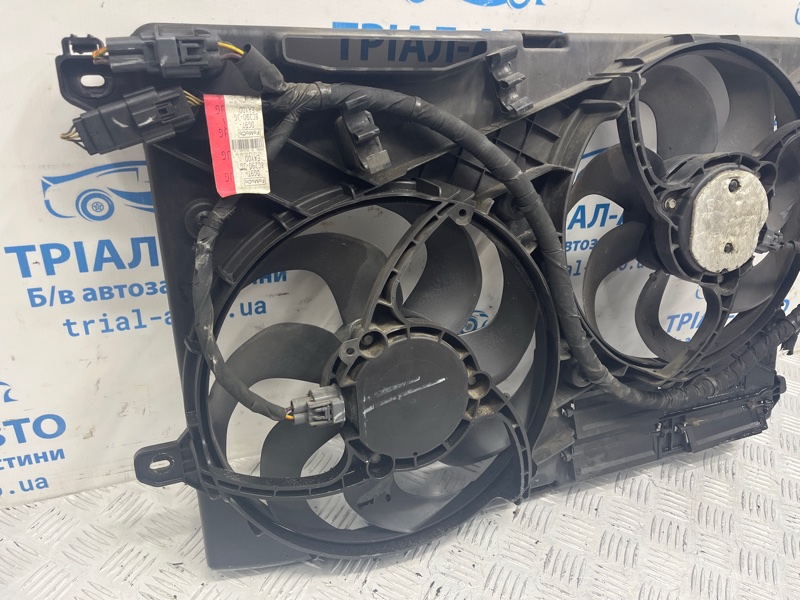 Диффузор с вентилятором радиатора Fusion USA 2013-2020 2 1.5 бензин ENUN0