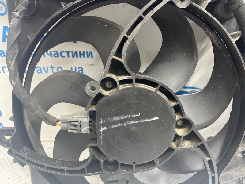 Диффузор с вентилятором радиатора Fusion USA 2013-2020 2 1.5 бензин ENUN0