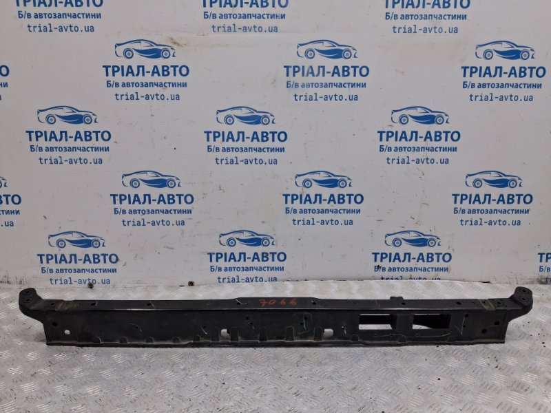Панель передняя верхняя планка Kia Sorento 2014-2020 UM 2.4 бензин G4KJ 64101C6000 Б/У