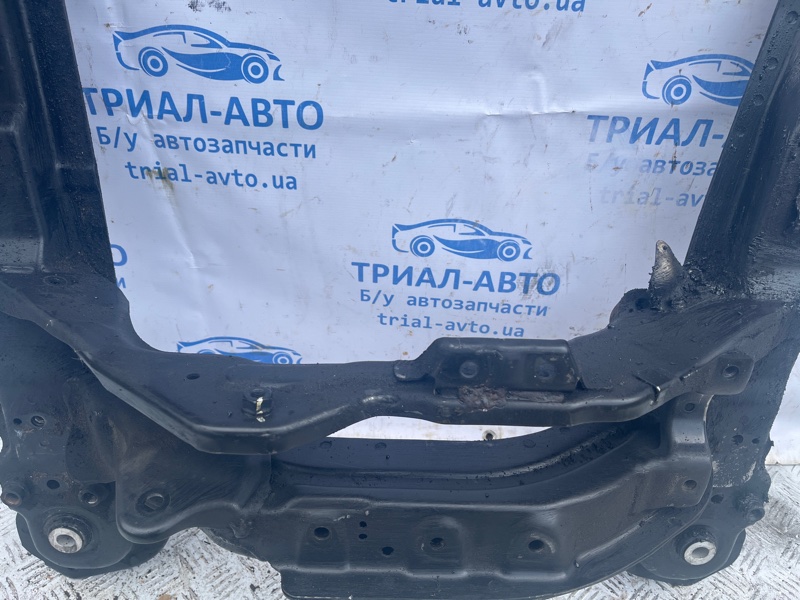 Балка передней подвески Балка передней подвески