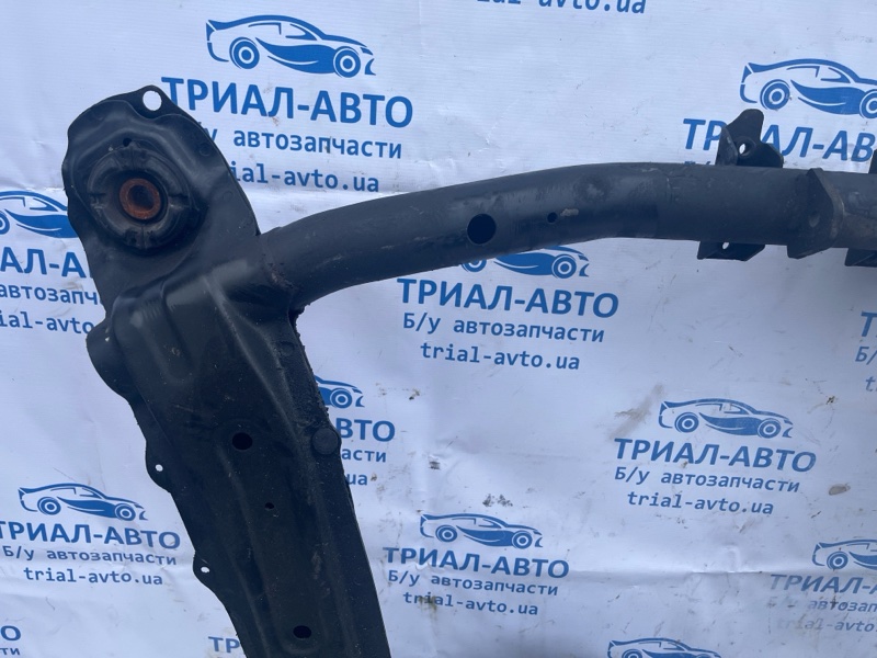 Балка передней подвески Балка передней подвески