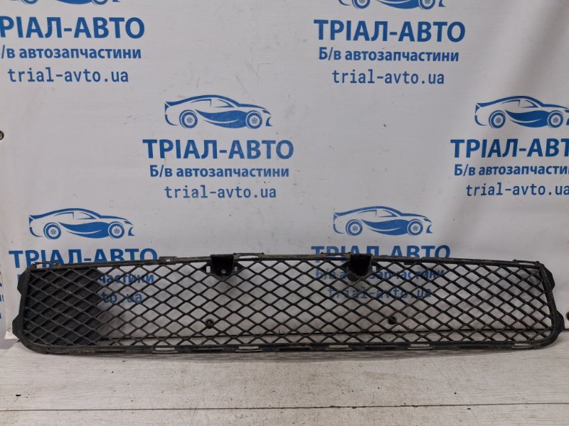 Решетка бампера центральная Mitsubishi Lancer 2007-2017 10 2.0 бензин 4B11 6400A827 Б/У