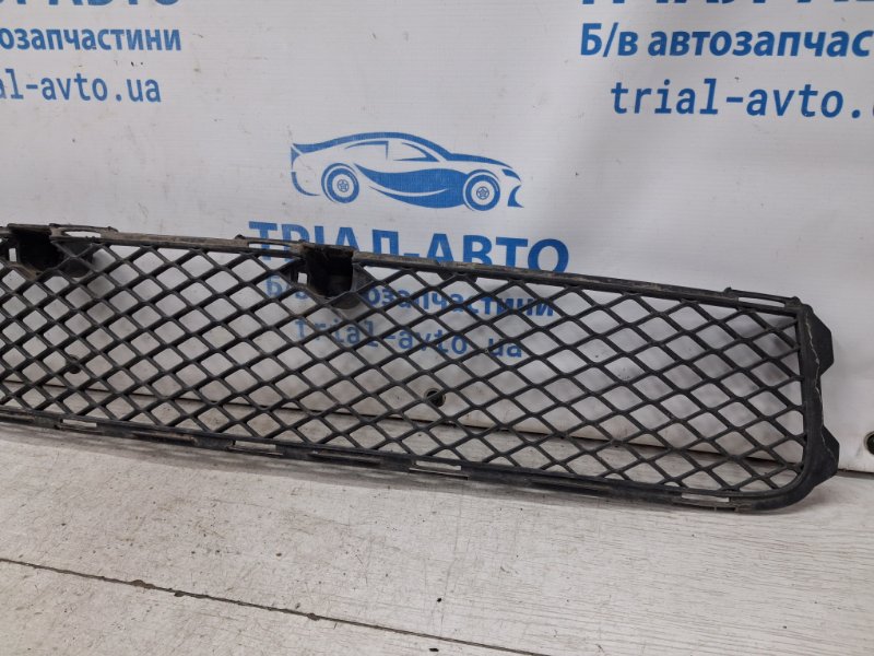 Решетка бампера центральная Mitsubishi Lancer 10 2.0 бензин 4B11