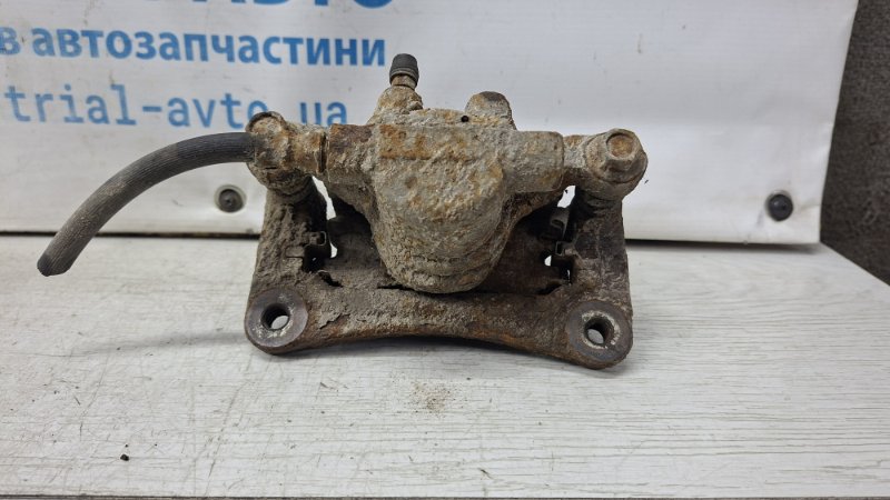 Суппорт задний правый Lancer 2007-2017 10 2.0 бензин 4B11