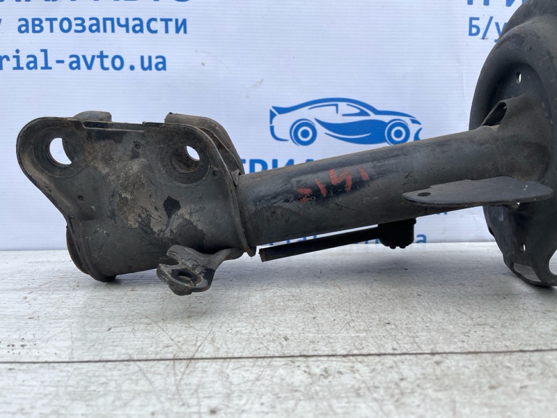 Амортизатор передний правый MDX 2006-2013 YD2 3.7 бензин J37A1