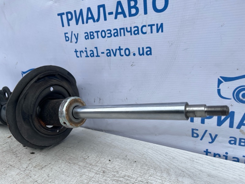 Амортизатор передний правый Hyundai Sonata YF 2.4 бензин G4KJ