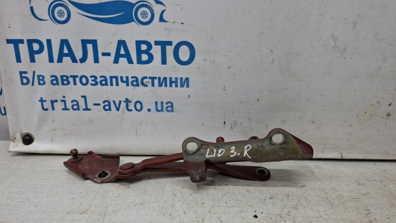 Петля крышки багажника правая Mitsubishi Lancer 10 2.0 бензин 4B11
