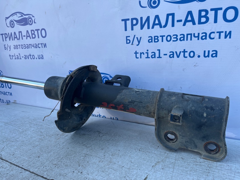 Амортизатор передний правый Kia Sorento XM 2.4 бензин G4KJ