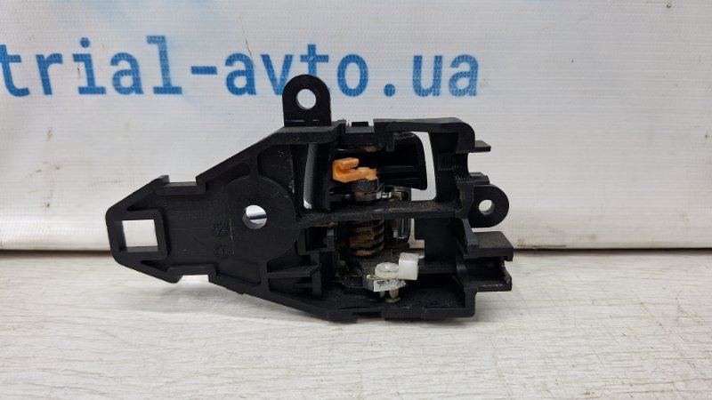 Ручка двери внутренняя левая Lancer 2007-2017 10 2.0 бензин 4B11 Ручка двери внутренняя левая Lancer 2007-2017 10 2.0 бензин 4B11