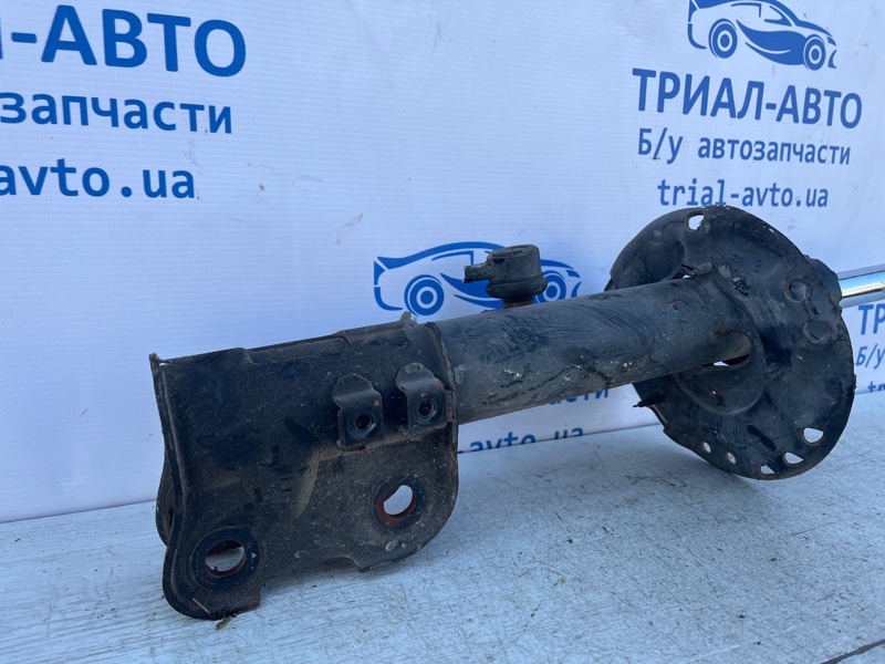 Амортизатор передний правый Sorento 2014-2020 UM 2.4 бензин G4KJ