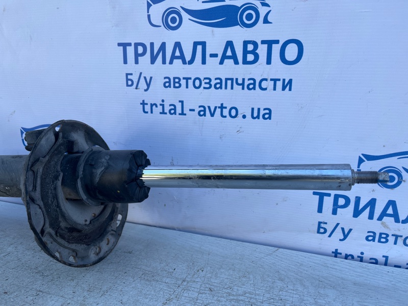Амортизатор передний правый Kia Sorento UM 2.4 бензин G4KJ