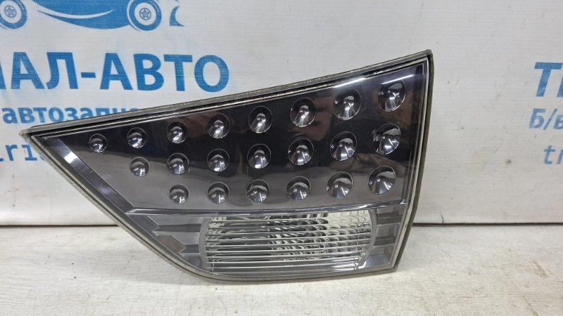 Запчасть фонарь задний внутренний правый Mitsubishi Outlander 2007-2012 XL 2.2 diesel 4HK 8331A006 Б/У Фонарь задний внутренний правый Mitsubishi Outlander 2007-2012 XL 2.2 diesel 4HK 8331A006 Б/У