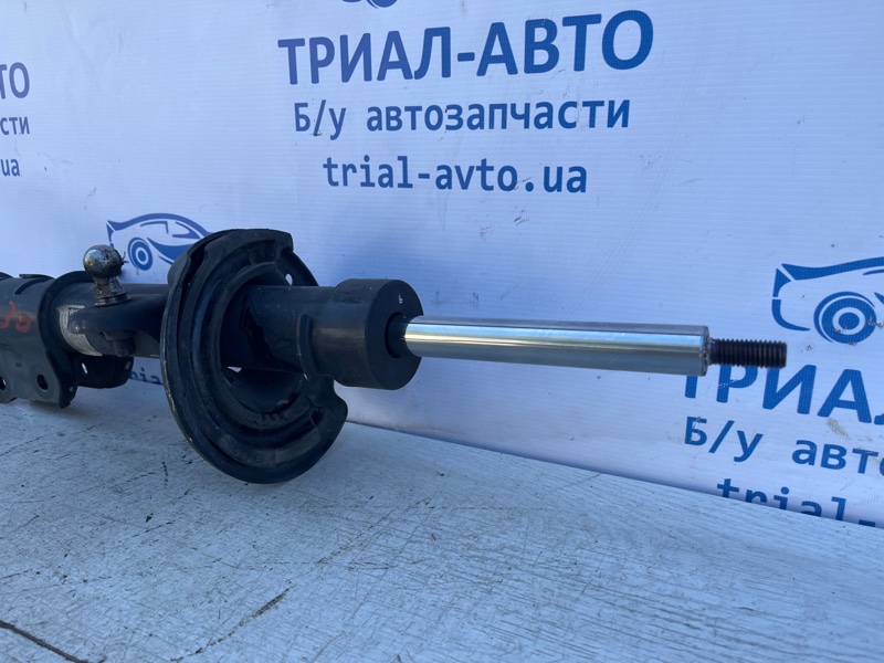 Амортизатор передний правый Jeep Compass MP 2.4 бензин EDE