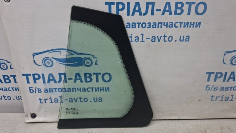 Стекло двери угловое правое Renault Megane 3 1.5 Diesel K9K