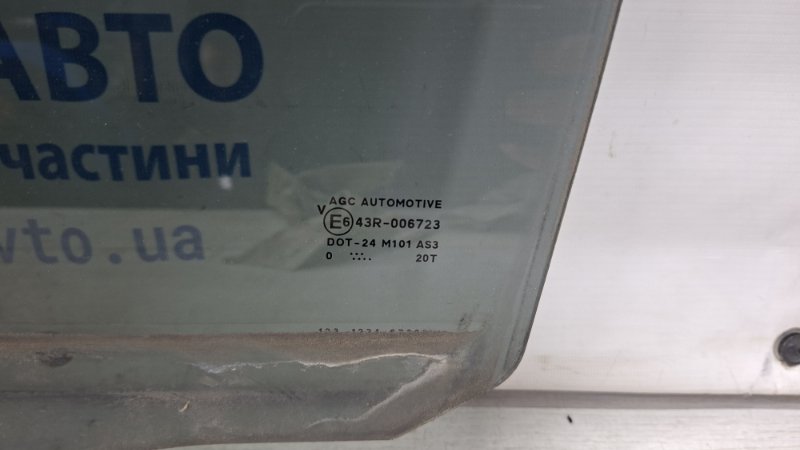 Стекло двери заднее левое Outlander 2007-2012 XL 2.2 diesel 4HK