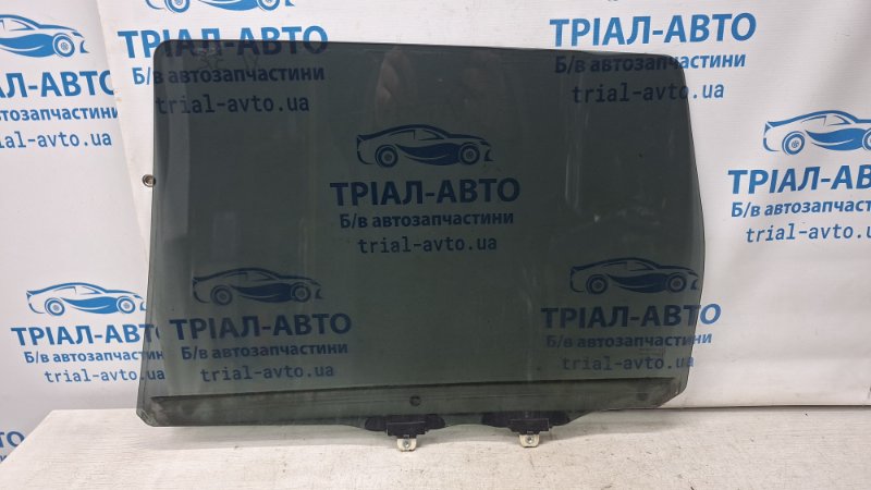 Стекло двери заднее правое Mitsubishi Outlander XL 2.2 diesel 4HK