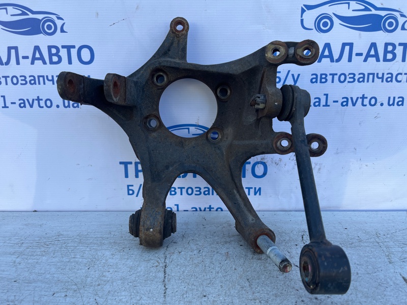 Цапфа задняя левая Santa fe 2012-2019 DM 2.4 бензин G4KJ