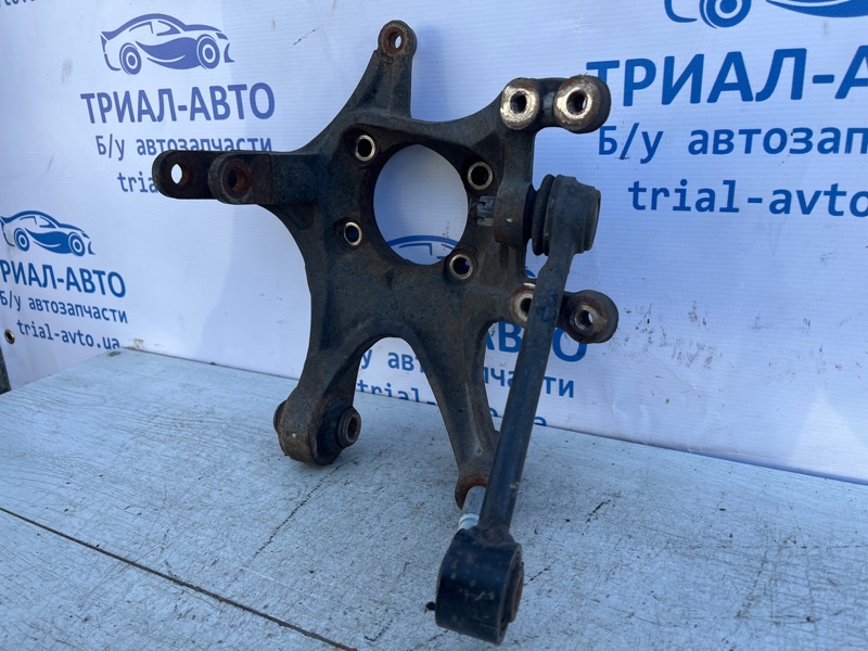 Цапфа задняя левая Santa fe 2012-2019 DM 2.4 бензин G4KJ