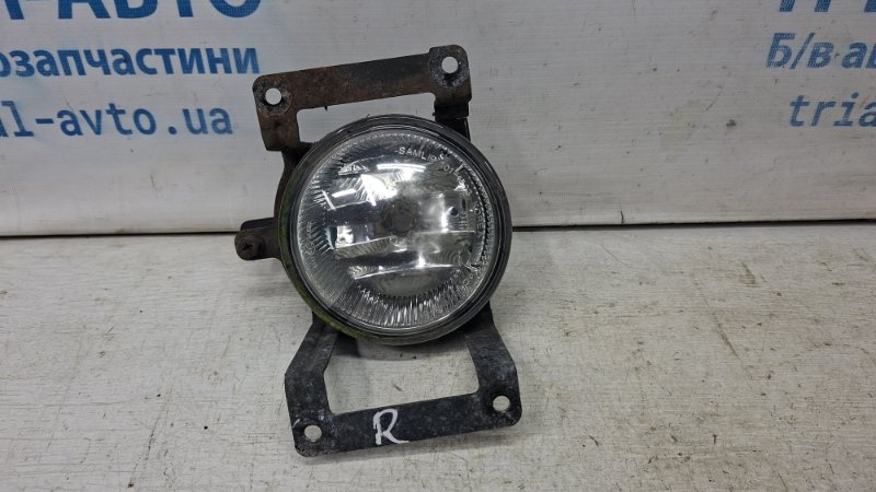 Запчасть фара противотуманная правая Hyundai Tucson 2004-2009 JM 2.0 бензин G4GC 922022E000 Б/У Фара противотуманная правая Hyundai Tucson 2004-2009 JM 2.0 бензин G4GC 922022E000 Б/У