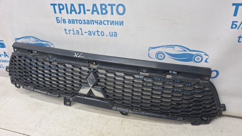 Решетка радиатора Рестайлинг Mitsubishi Outlander XL 2.2 diesel 4HK
