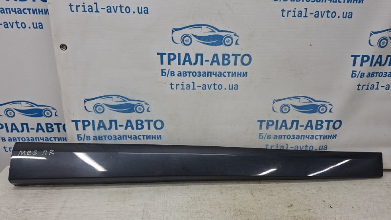 Накладка двери передняя правая Renault Megane 2008-2016 3 1.5 Diesel K9K 801862805R Б/У