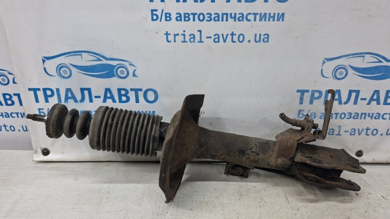Запчасть амортизатор передний правый Mitsubishi Outlander 2007-2012 XL 2.2 diesel 4HK 4060A174 Б/У Амортизатор передний правый Mitsubishi Outlander 2007-2012 XL 2.2 diesel 4HK 4060A174 Б/У