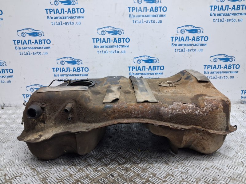 Запчасть бак топливный металлический Mitsubishi Outlander 2007-2012 XL 2.2 diesel 4HK 1700A526 Б/У Бак топливный металлический Mitsubishi Outlander 2007-2012 XL 2.2 diesel 4HK 1700A526 Б/У