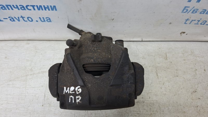 Запчасть суппорт передний правый Renault Megane 2008-2016 3 1.5 Diesel K9K 410018218R Б/У Суппорт передний правый Renault Megane 2008-2016 3 1.5 Diesel K9K 410018218R Б/У