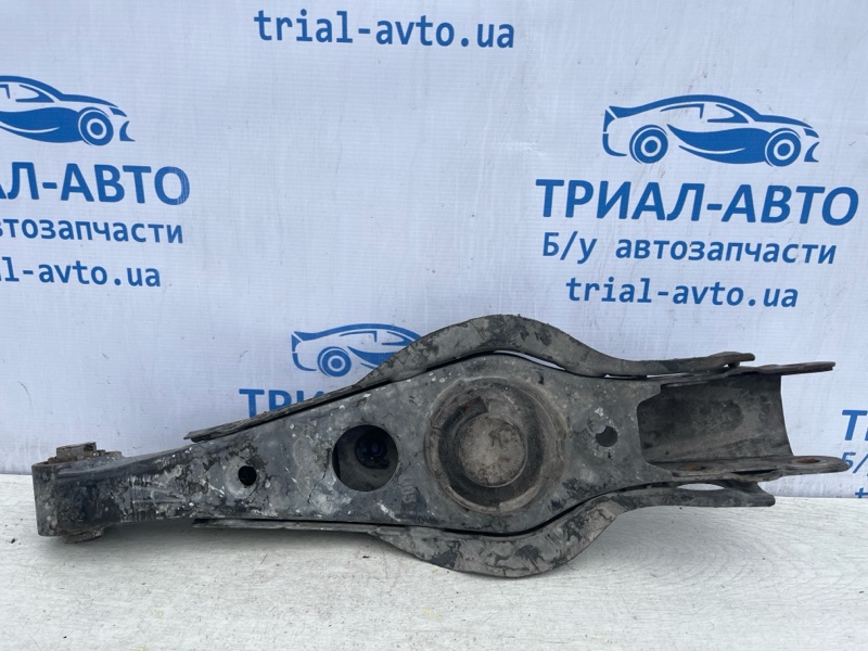 Рычаг задней подвески нижний поперечный (под пружину) Kia Sorento 2014-2020 UM 2.4 бензин G4KJ 55220C5050 Б/У