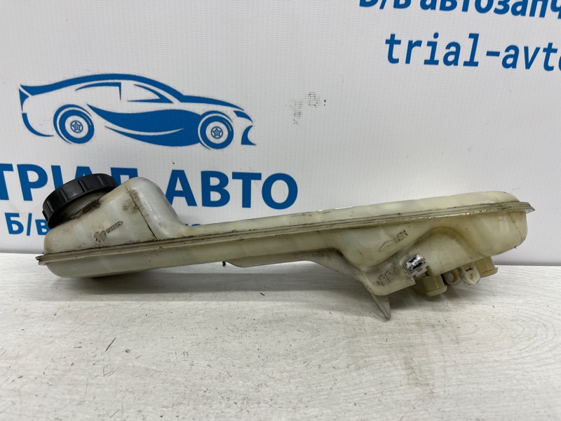 Бачок главного тормозного цилиндра CX 9 2006-2015 TB 3.7 бензин MZI Бачок главного тормозного цилиндра CX 9 2006-2015 TB 3.7 бензин MZI