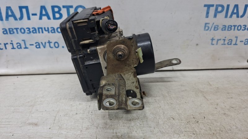 Блок abs Outlander 2007-2012 XL 2.2 diesel 4HK Блок abs Outlander 2007-2012 XL 2.2 diesel 4HK
