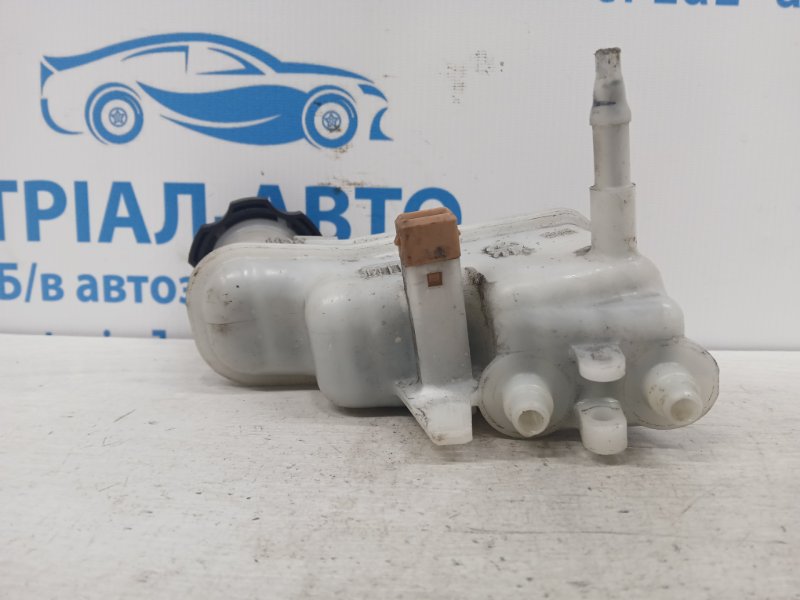 Бачок главного тормозного цилиндра Optima 2010-2016 TF 2.4 бензин G4KJ