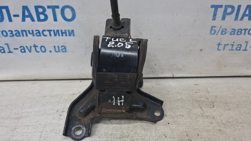 Запчасть подушка двс левая Hyundai Tucson 2004-2009 JM 2.0 бензин G4GC 218302E000 Б/У Подушка ДВС левая Hyundai Tucson 2004-2009 JM 2.0 бензин G4GC 218302E000 Б/У