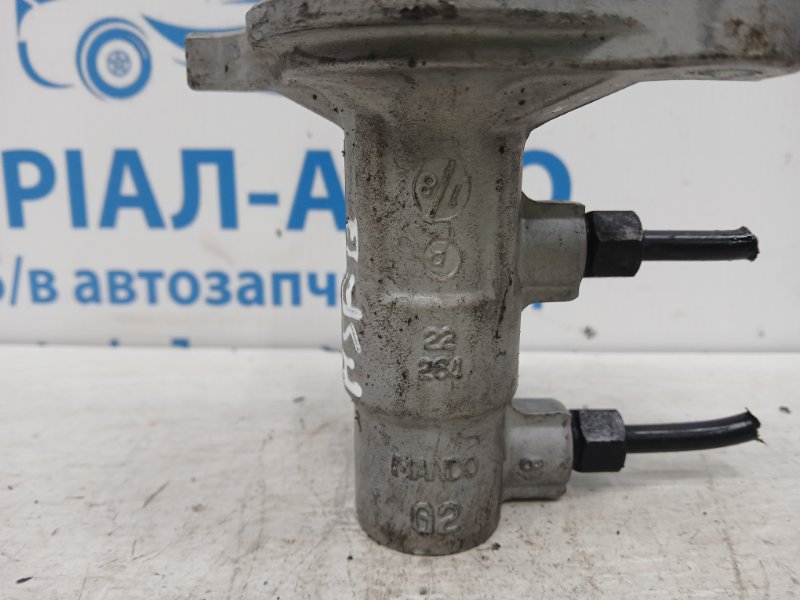 Тормозной цилиндр главный Santa fe 2012-2019 DM 2.4 бензин G4KJ Тормозной цилиндр главный Santa fe 2012-2019 DM 2.4 бензин G4KJ