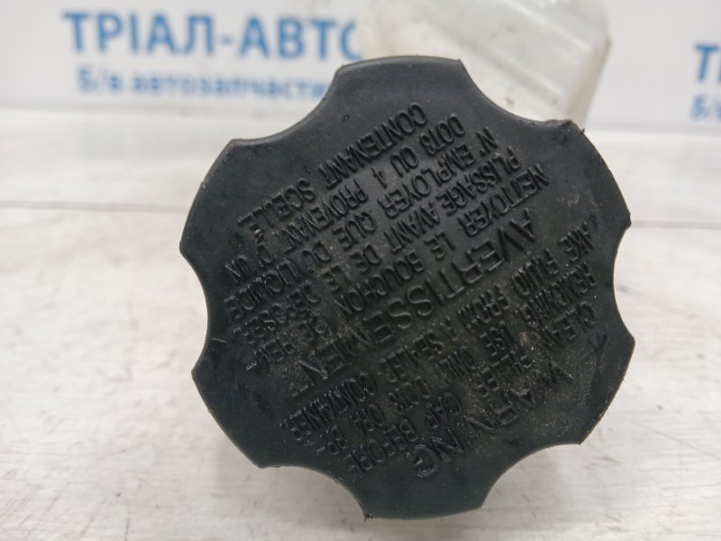 Бачок главного тормозного цилиндра Santa fe 2012-2019 DM 2.4 бензин G4KJ Бачок главного тормозного цилиндра Santa fe 2012-2019 DM 2.4 бензин G4KJ